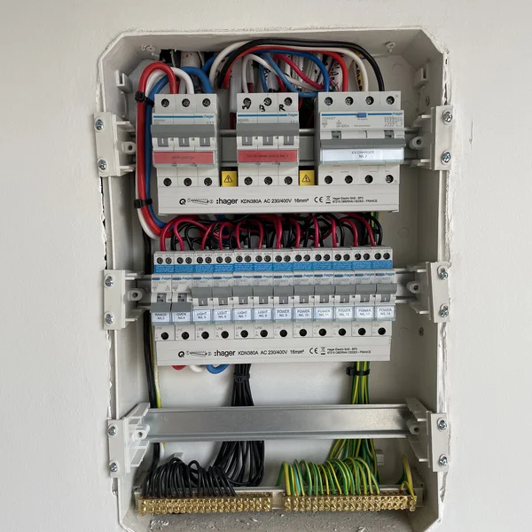 3-phase switchboard wiring thumbnail